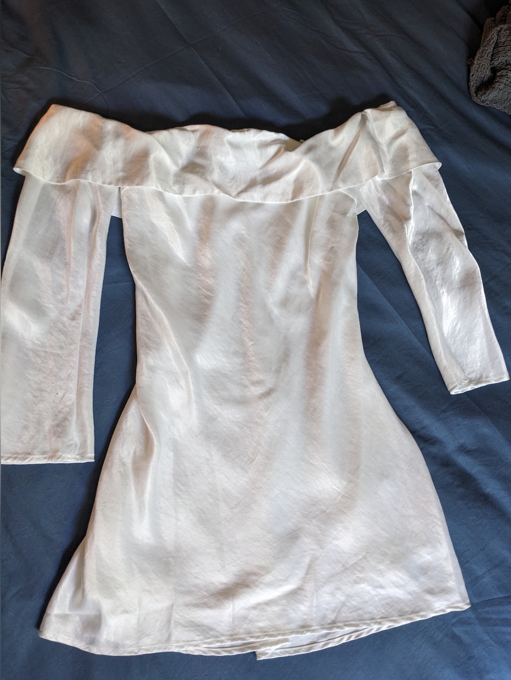 Abercrombie And Fitch Off The Shoulder Dress